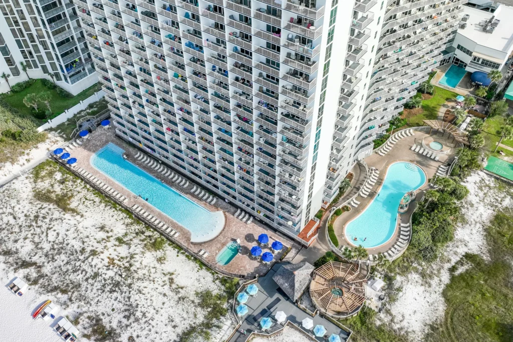 Pelican Beach Resort amenities