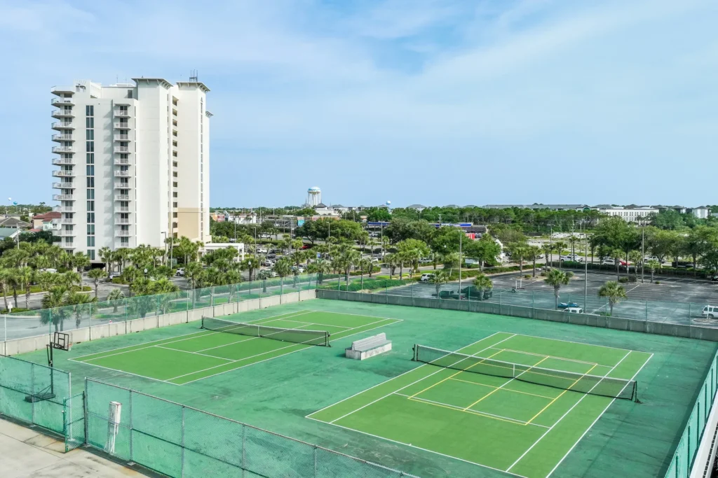 Pelican Beach Resort amenities